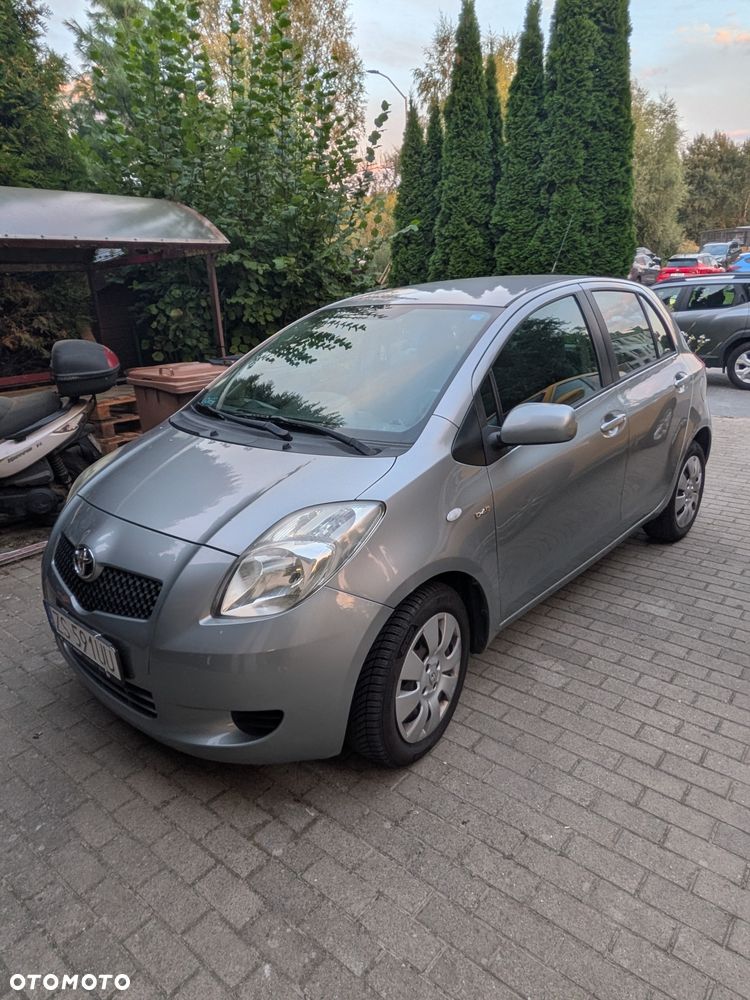 Toyota Yaris - 2