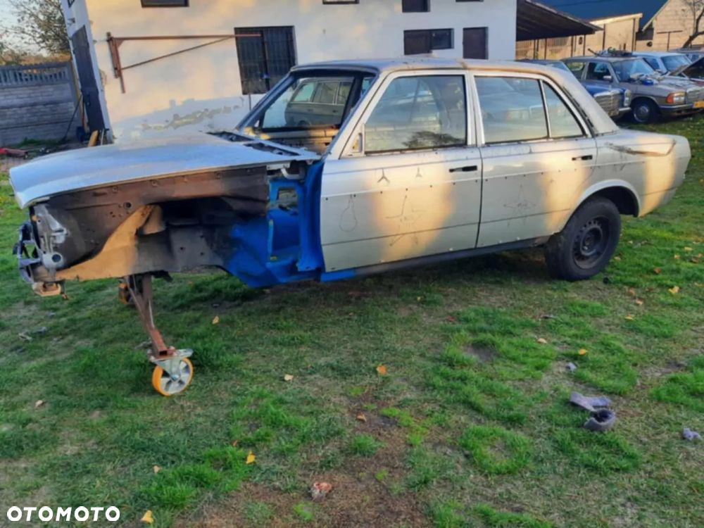 Mercedes-Benz W123 - 6