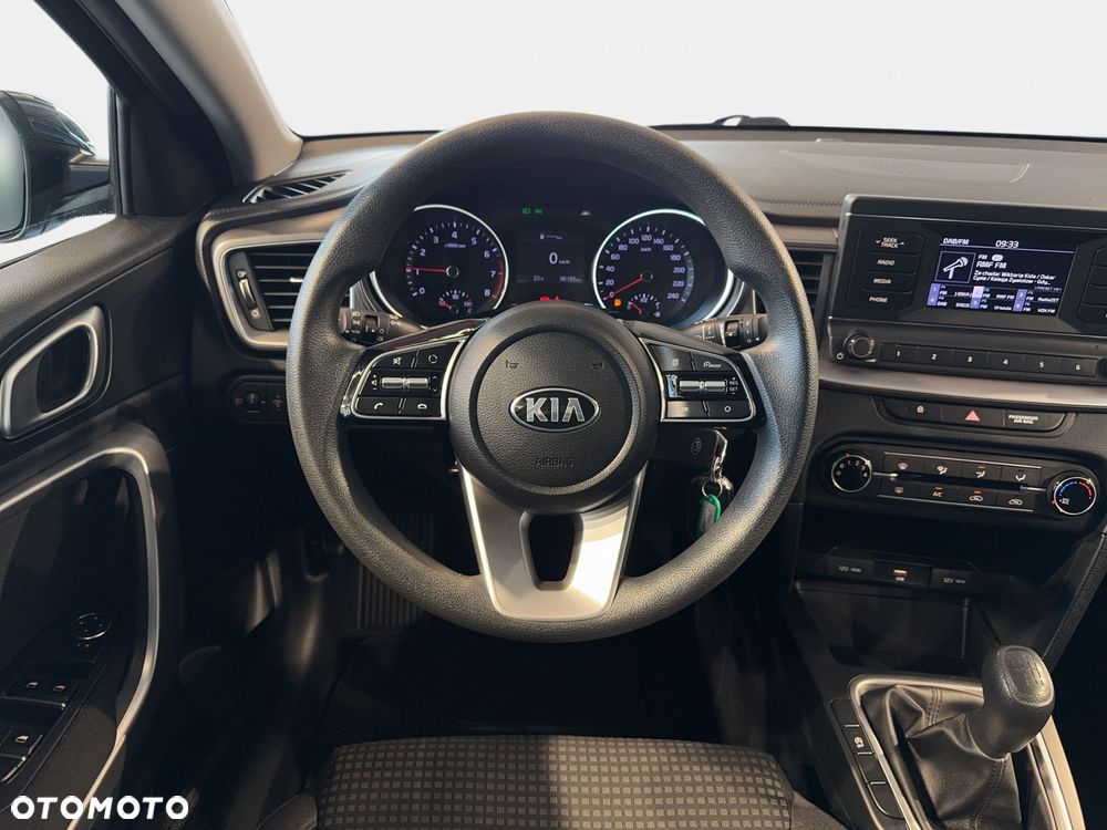 Kia Ceed - 16
