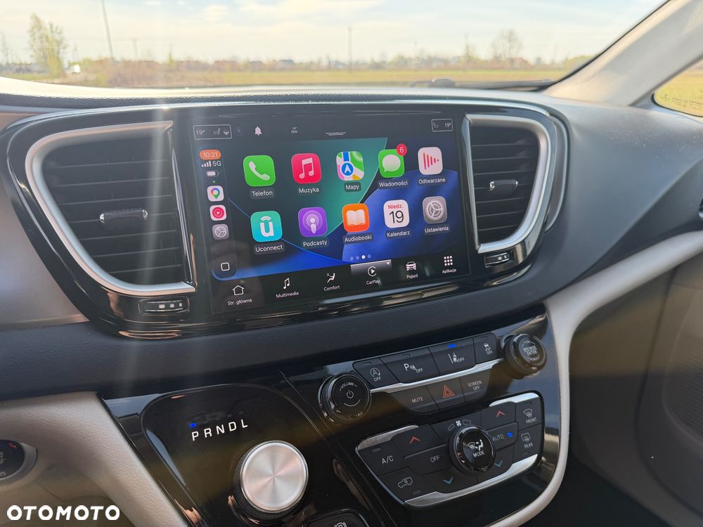 Chrysler Pacifica - 33