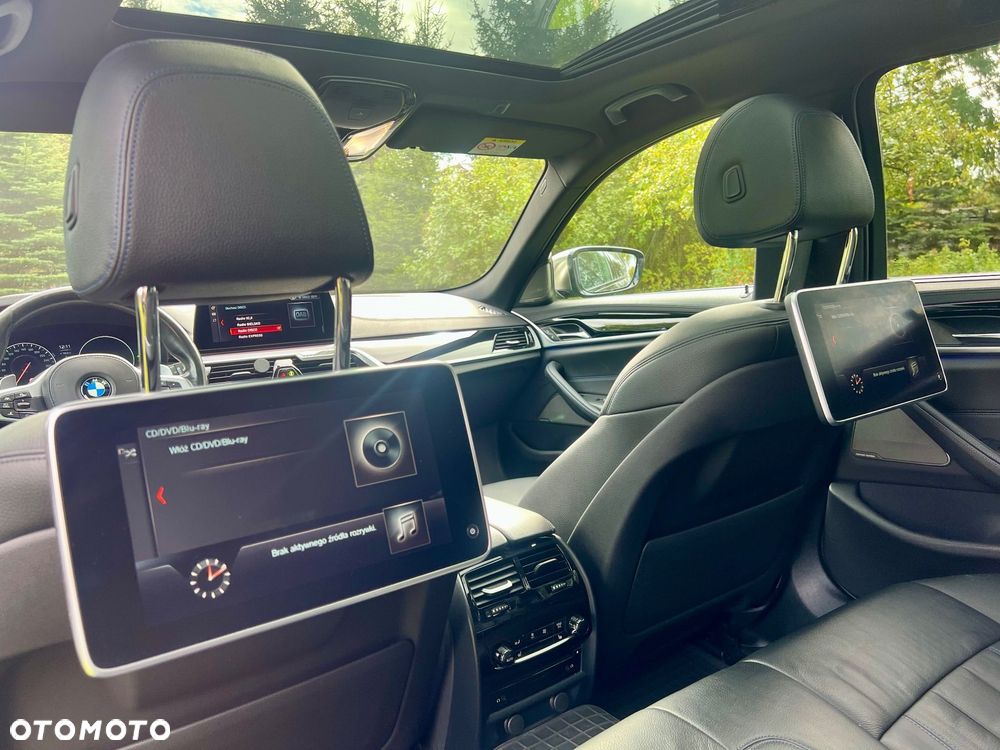 BMW Seria 5 M550d xDrive - 21