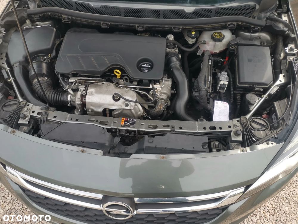 Opel Astra 1.6 D (CDTI) Start/Stop Dynamic - 27