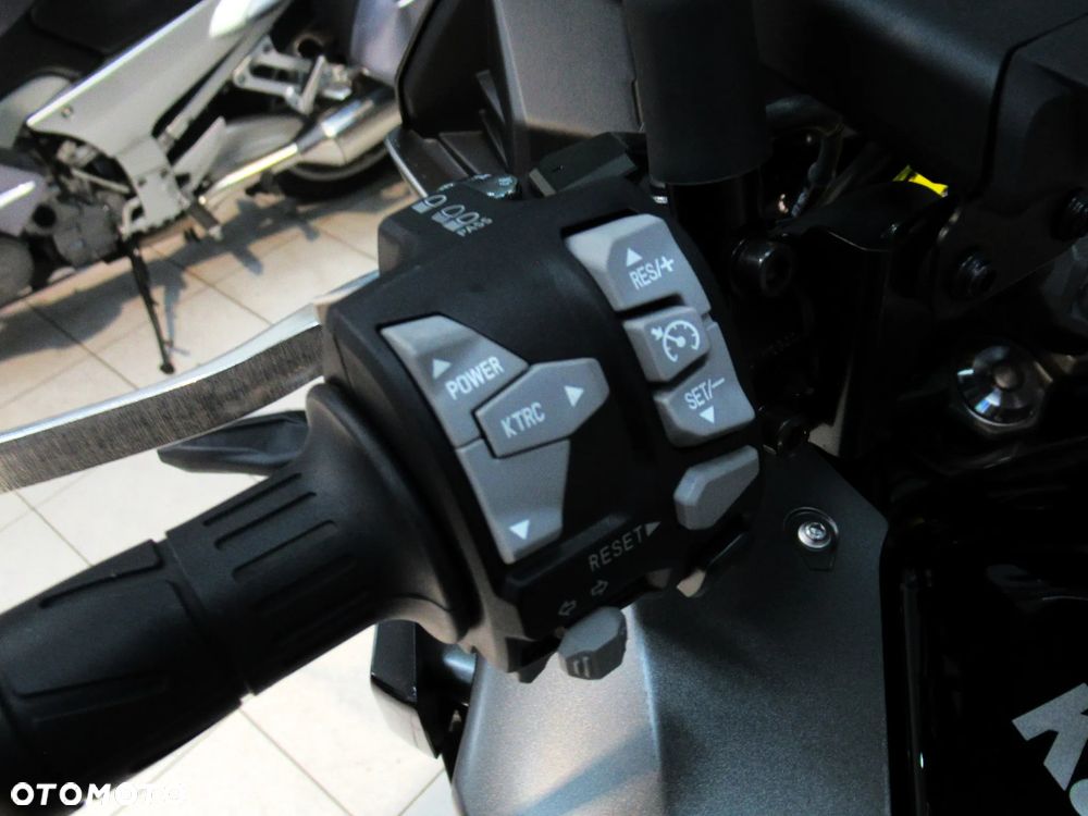 Kawasaki Versys 1000 - 12