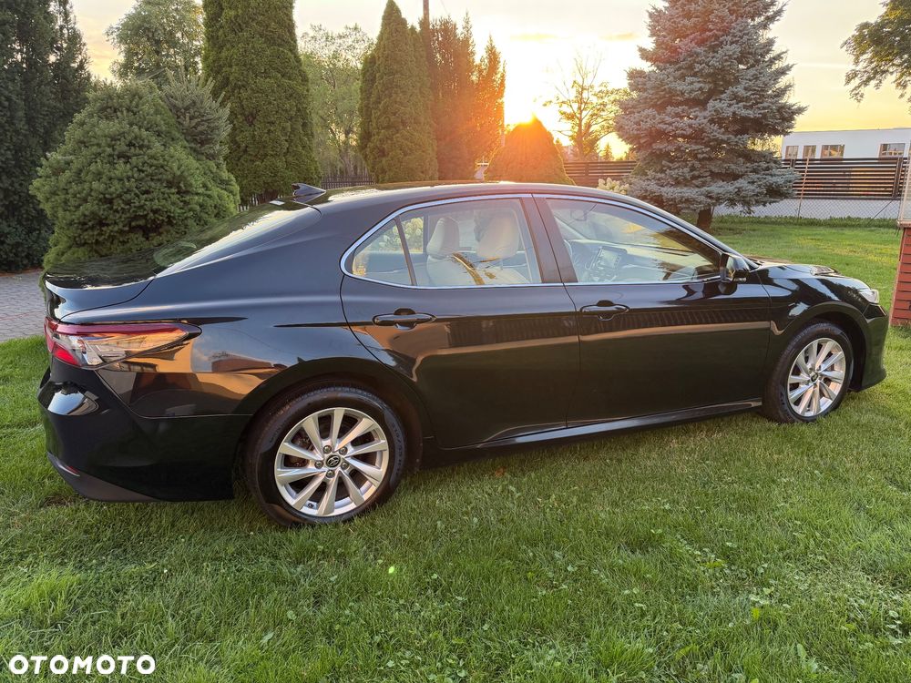 Toyota Camry - 9