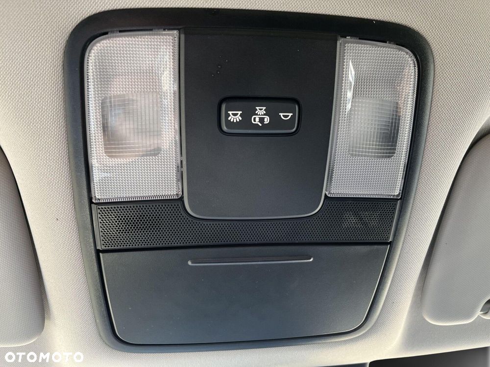 Kia XCeed - 35