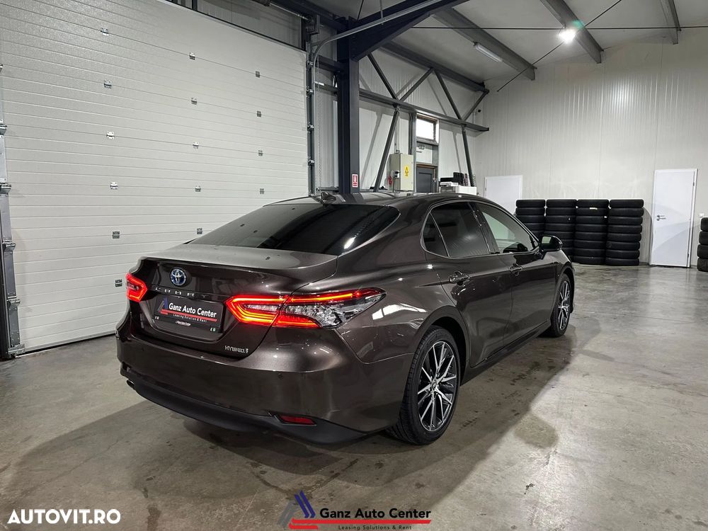 Toyota Camry Executive - 4