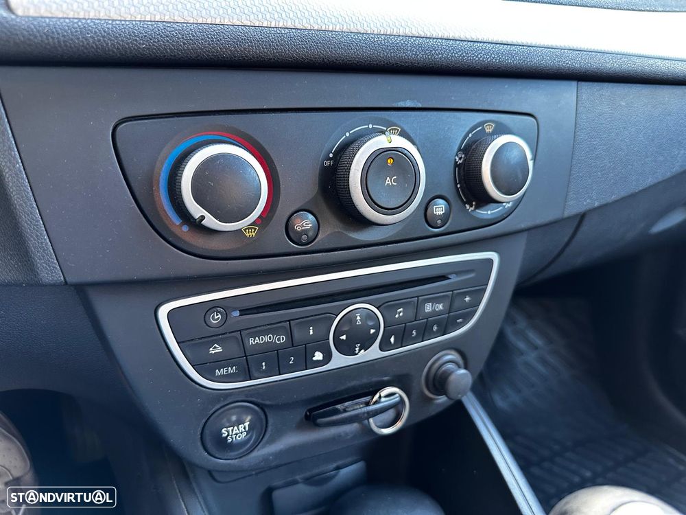 Renault Mégane Coupe 1.5 dCi Dynamique - 11