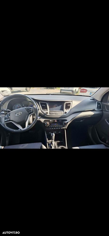Hyundai Tucson blue 1.7 CRDi 2WD DCT Premium - 9