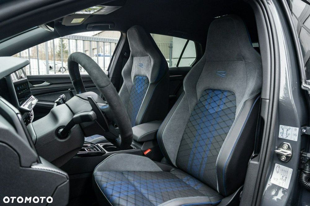 Volkswagen Golf - 20
