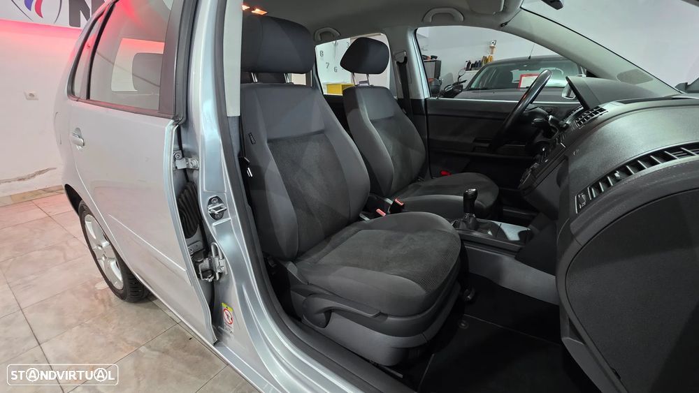 VW Polo 1.2 Confortline - 19