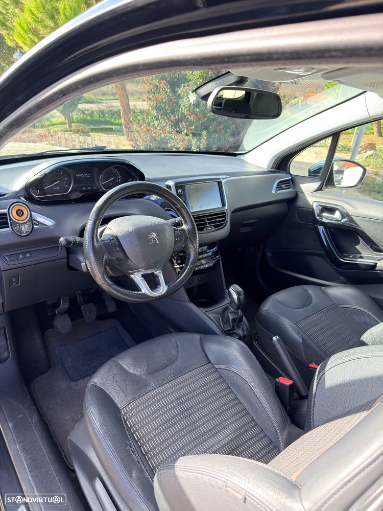 Peugeot 208 1.6 e-HDi Allure 95g - 10