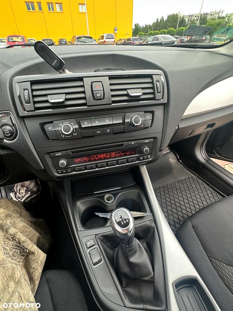 BMW Seria 1 116i - 13