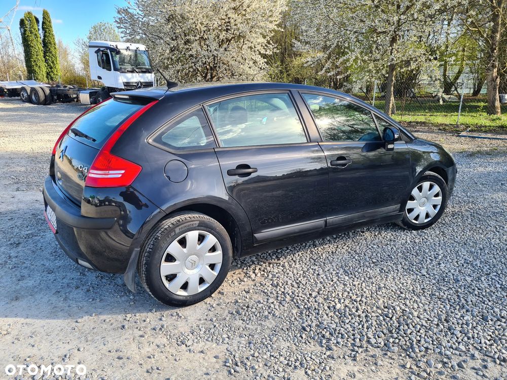 Citroën C4 1.4 16V Style - 8