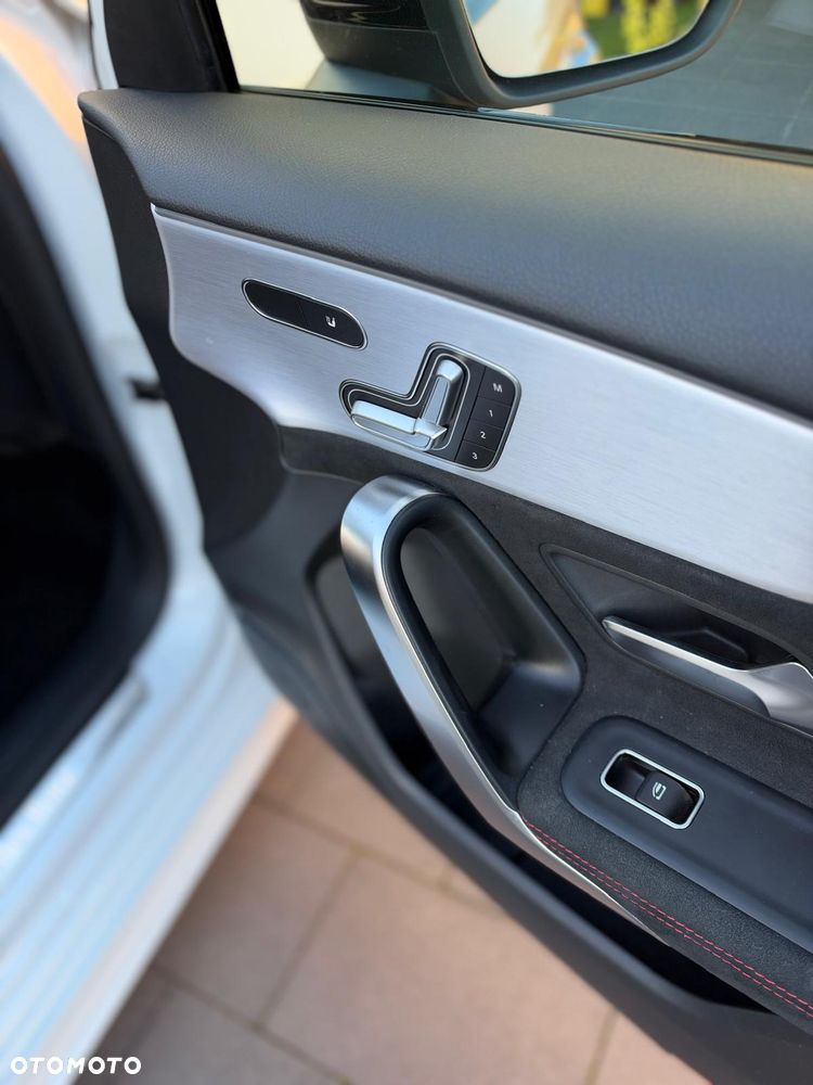 Mercedes-Benz Klasa A 200 AMG Line 7G-DCT - 11