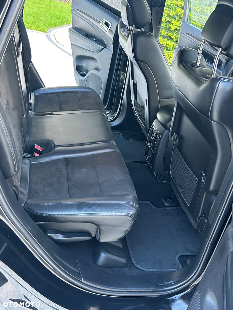 Jeep Grand Cherokee - 16