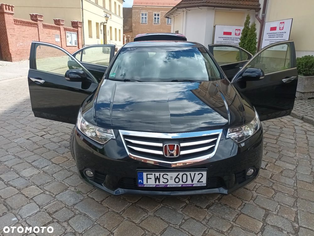 Honda Accord 2.0 Elegance 50 Jahre Edition - 2