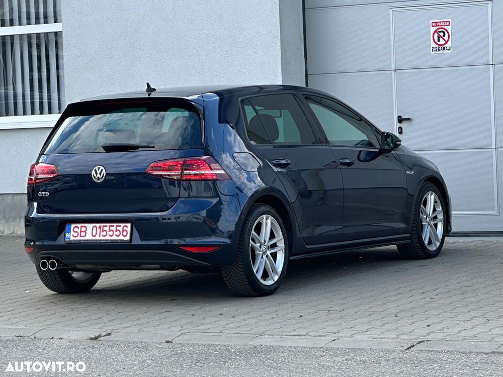 Volkswagen Golf 2.0 TDI GTD - 3