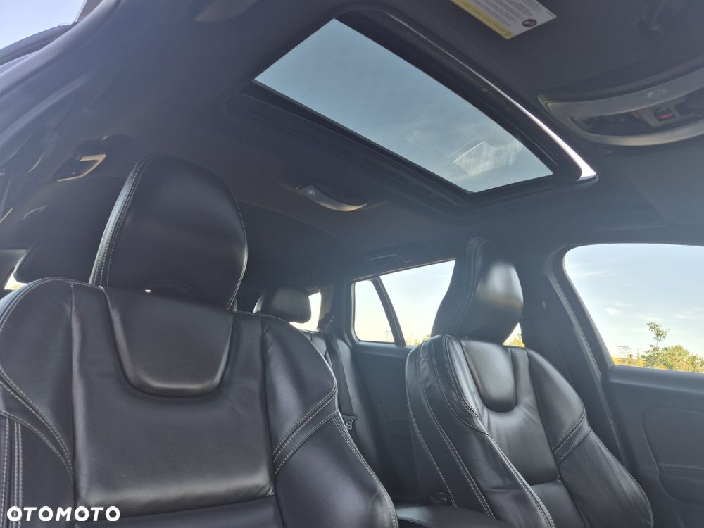 Volvo V60 D6 AWD Plug-in Hybrid Summum - 14