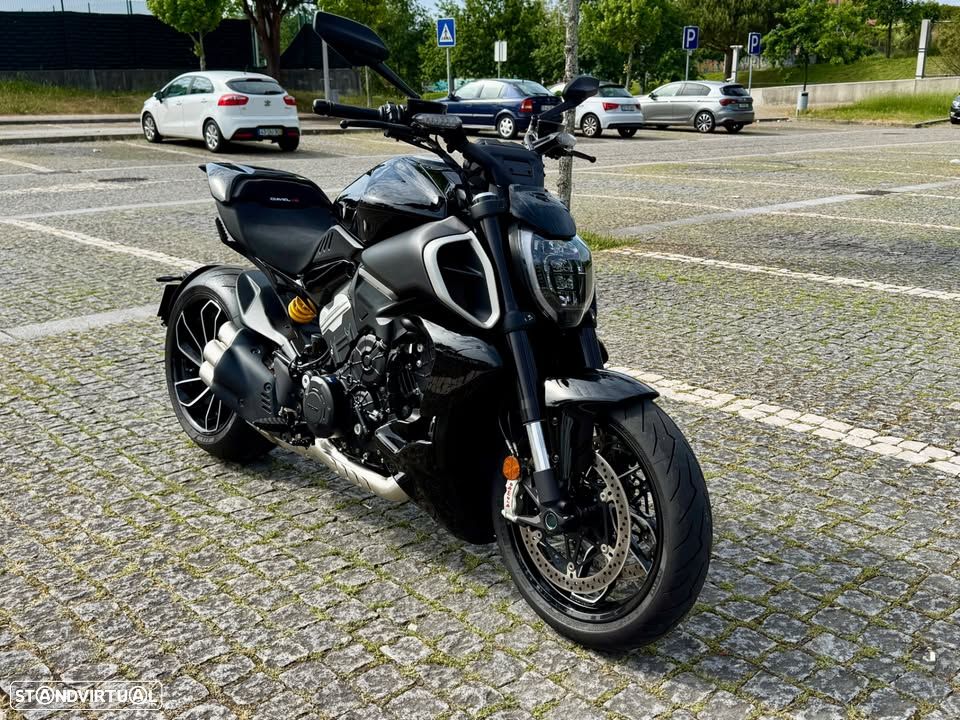 Ducati Diavel V4 Thrilling Black - 12
