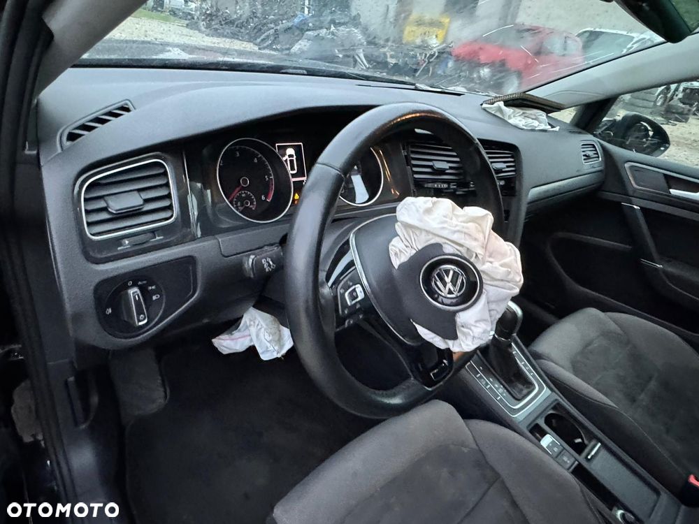 Volkswagen Golf 1.6 TDI SCR DSG Comfortline - 17