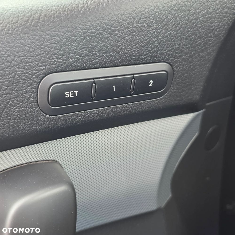 Kia Sorento - 22