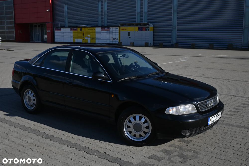 Audi A4 Limousine - 3