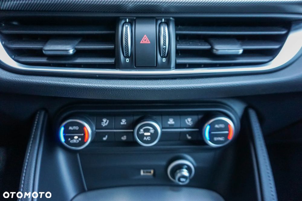 Alfa Romeo Stelvio 2.0 Turbo Veloce Q4 - 22