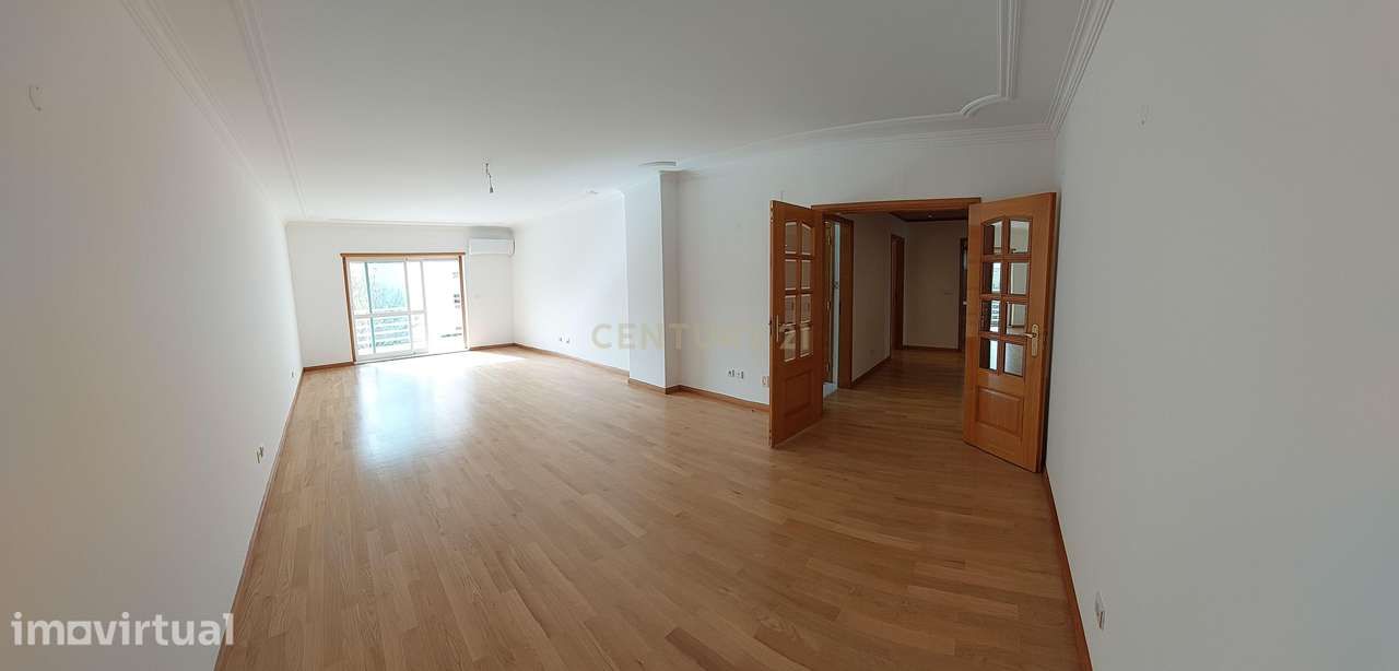 Apartamento T3 nos Jardins da Parede - Grande imagem: 2/29