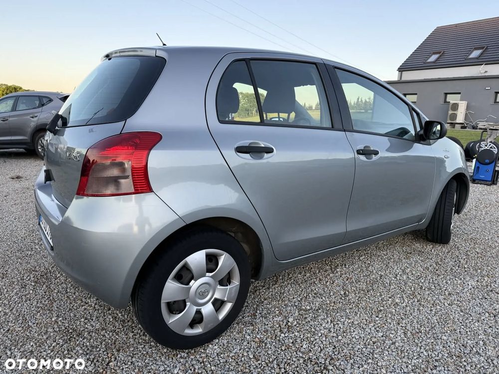 Toyota Yaris 1.3 VVT-i Cool - 5