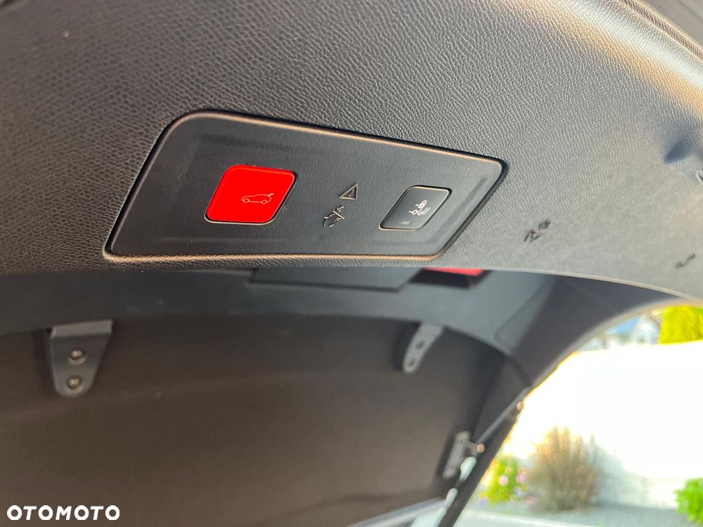 Peugeot 508 BlueHDi 130 EAT8 Allure Business-Paket - 34