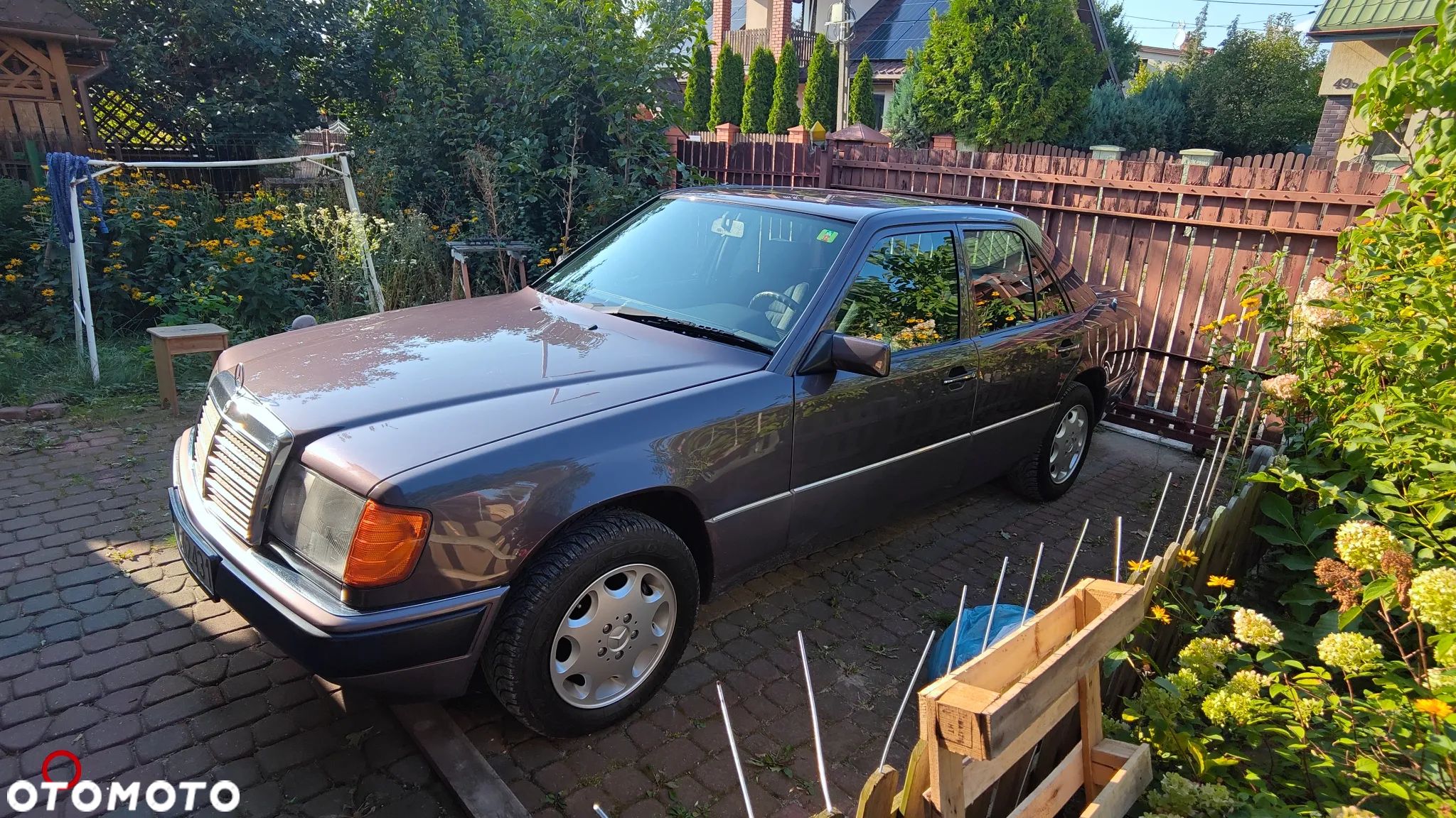 Mercedes-Benz W124 (1984-1993) - 1