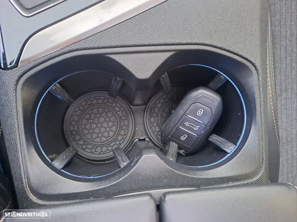 Peugeot 3008 PureTech 130 Stop & Start GPF Allure Pack - 20