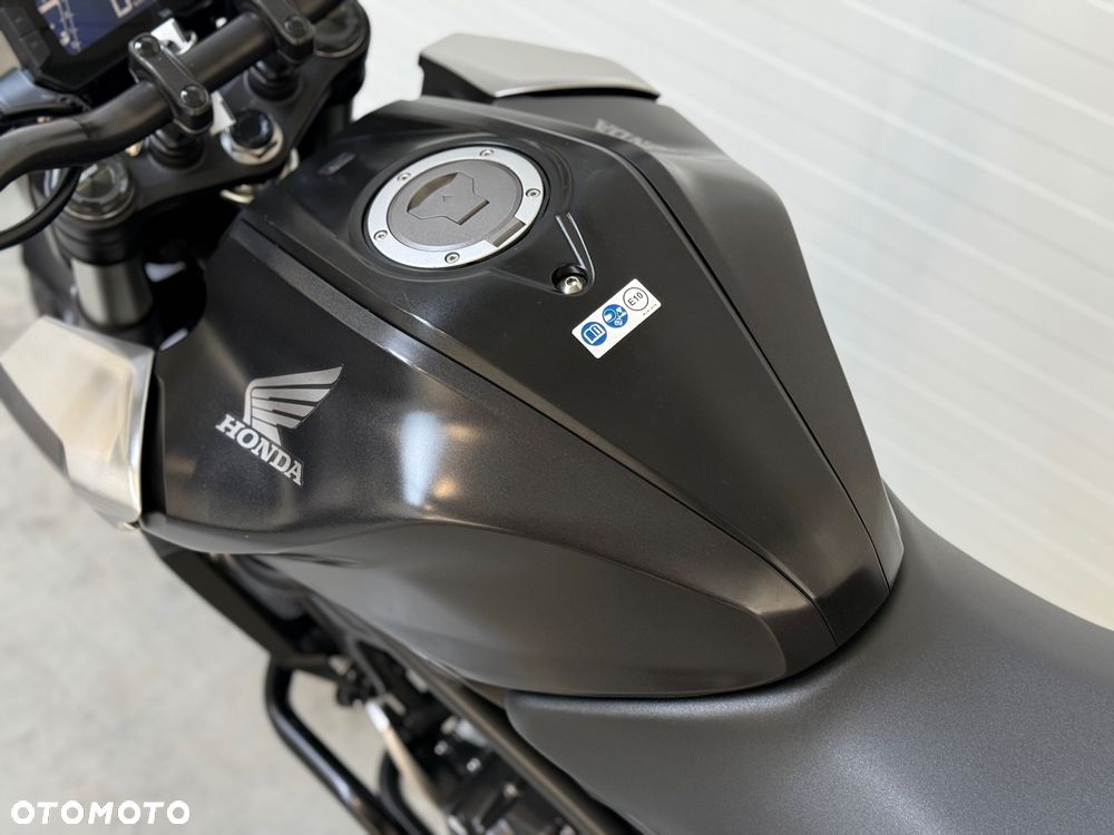 Honda CB - 27