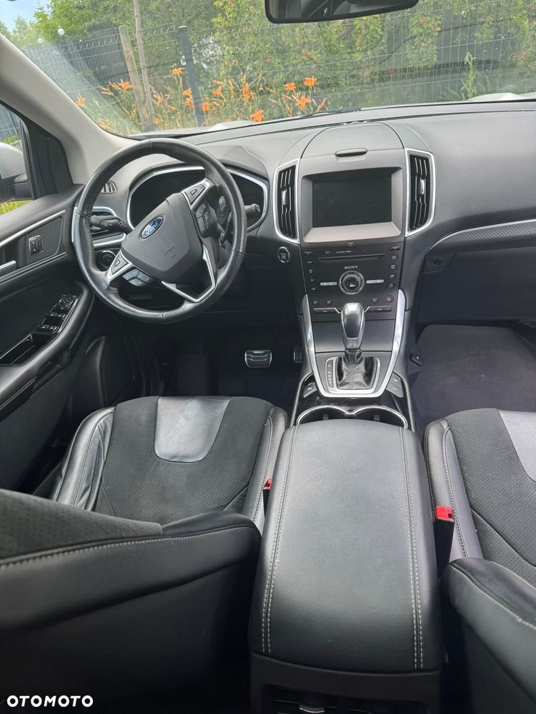 Ford Edge - 10