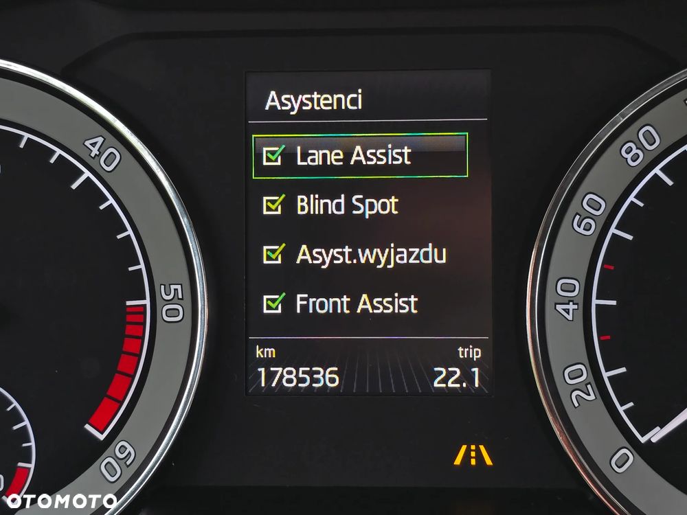 Skoda Superb Combi 2.0 TDI L&K - 28