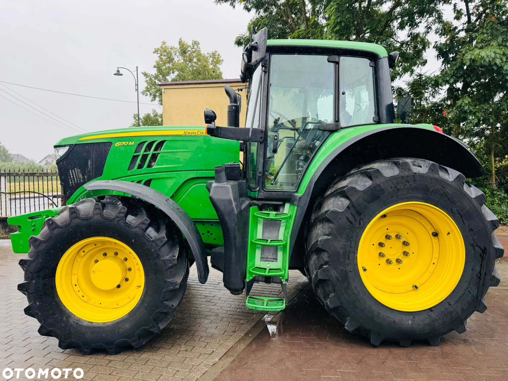 John Deere 6170M - 6