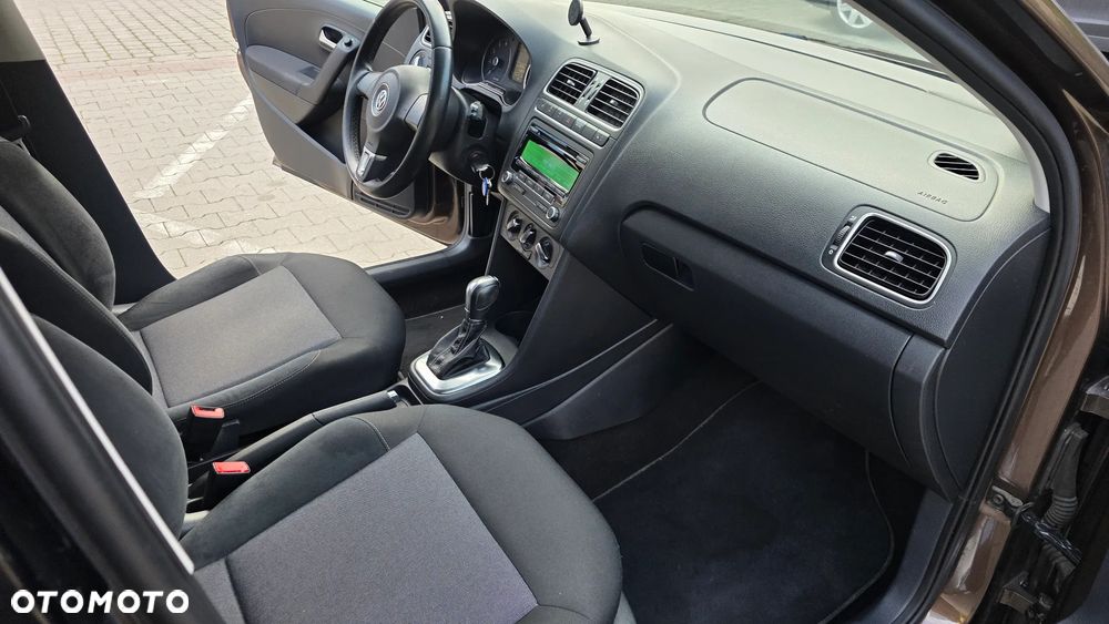 Volkswagen Polo 1.4 DSG Team - 9