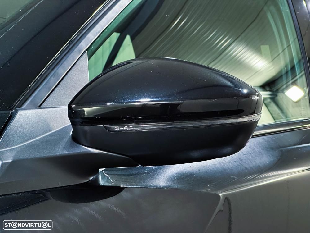 Peugeot e-2008 50 kWh GT - 16