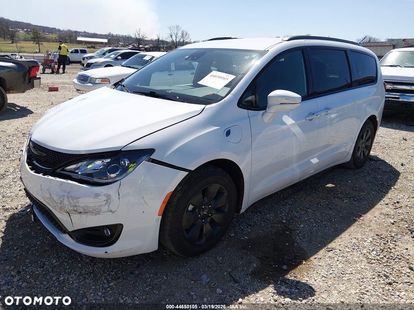 Chrysler Pacifica - 13