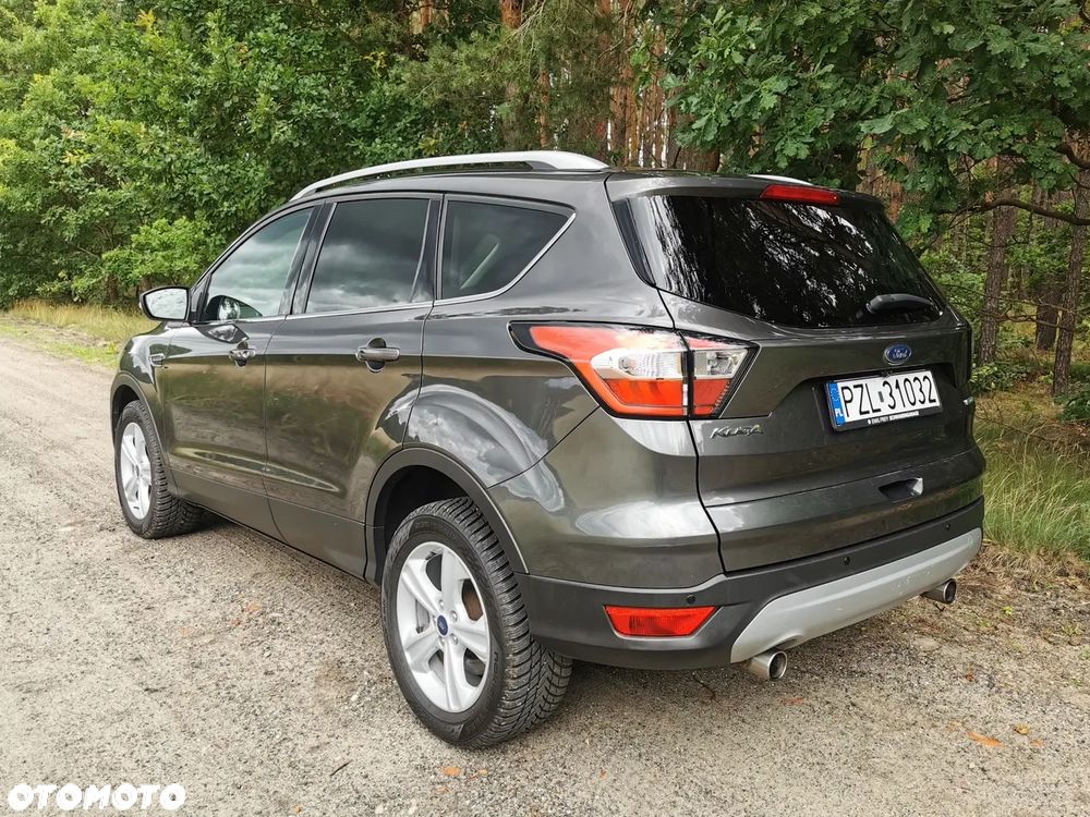 Ford Kuga 1.5 EcoBoost 2x4 Titanium - 4