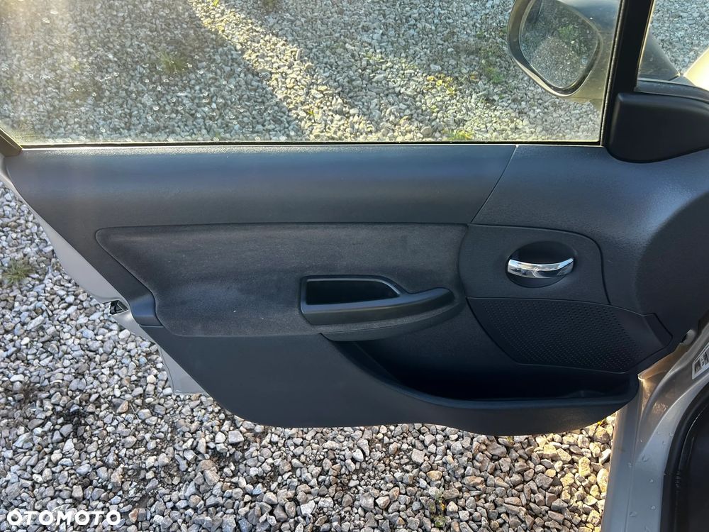 Citroën C3 1.6 HDi FAP Confort - 25