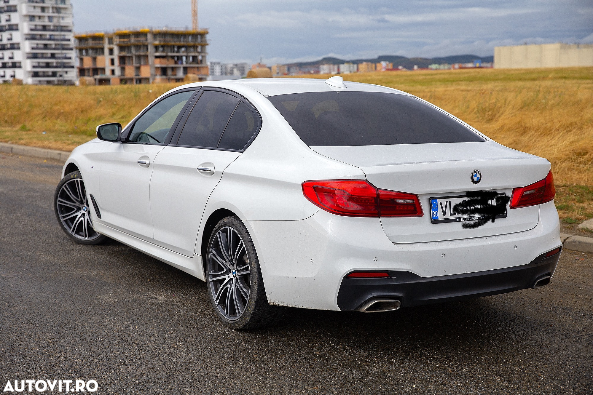 BMW Seria 5 520d xDrive AT - 16