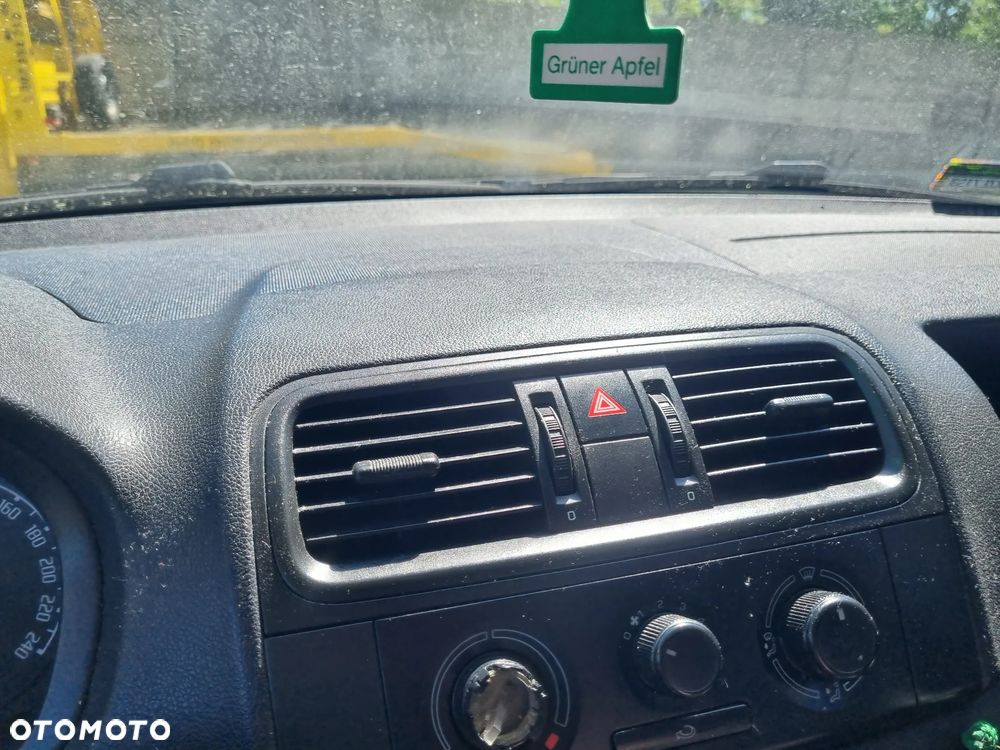 SKODA ROOMSTER I 06-15 2007 r. kratki nawiewu środkowe  * - 2