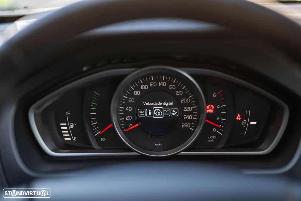 Volvo V40 Cross Country 2.0 D2 Kinetic - 12