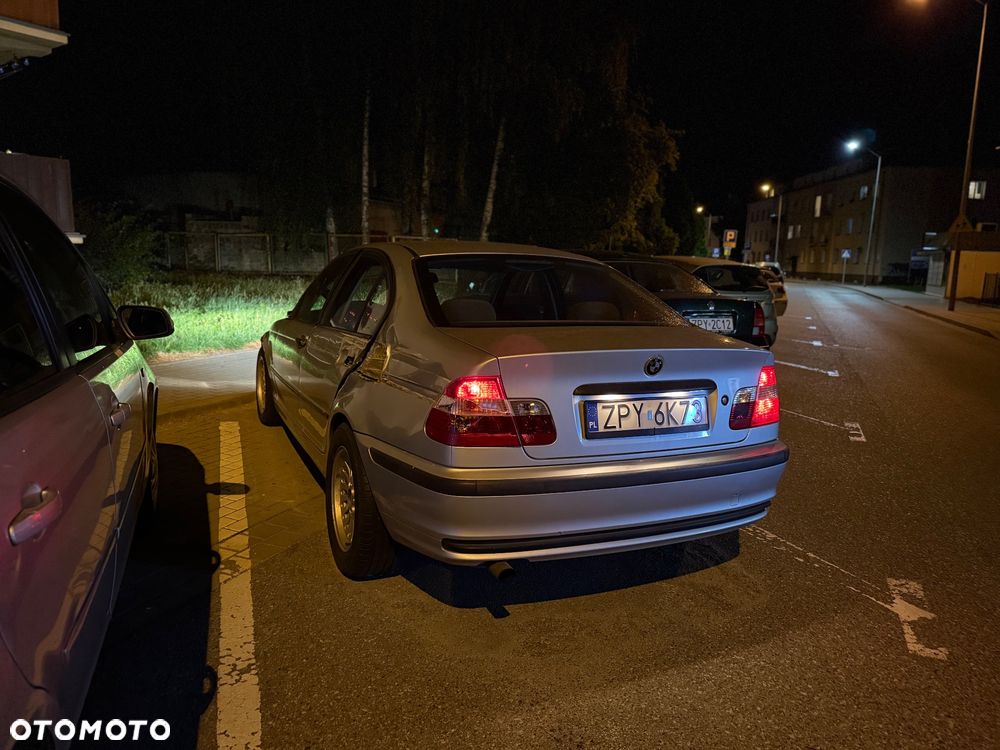 BMW Seria 3 318i - 7