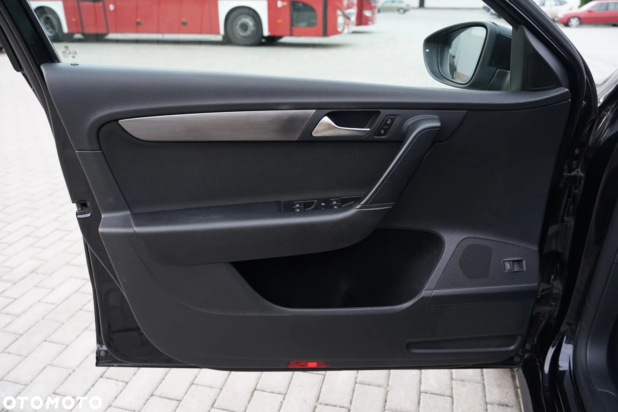 Volkswagen Passat - 24