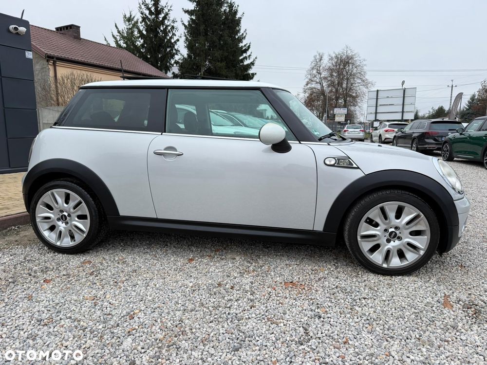 MINI Cooper Standard - 4