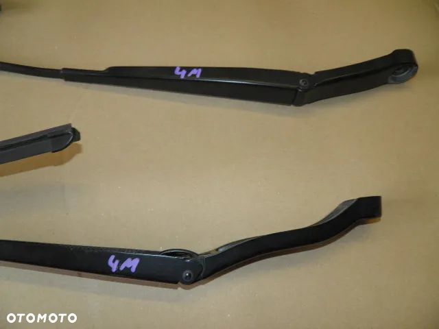 RAMIONA WYCIERACZEK AUDI Q7 2017r - 3