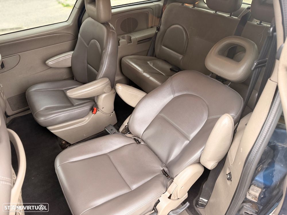 Chrysler Voyager 2.5 CRD LX - 8