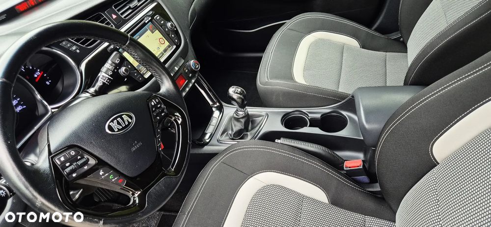 Kia Ceed 1.6 GDI Business Line - 24